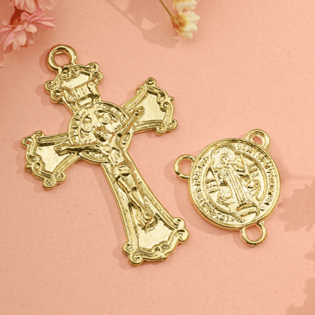 Entremeio Para Terço São Bento + Crucifixo 4,3x3,2 cm Ouro Velho Dourado e Prata Peças Para Terço em Oferta na Shopee