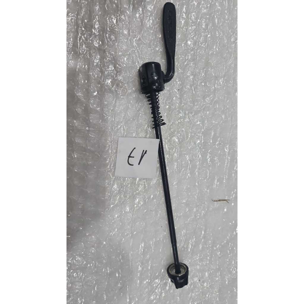 blocagem numero 17 shimano traseira para eixo passante de 9mm preta peça de mostruario nova com marcas imagens reais