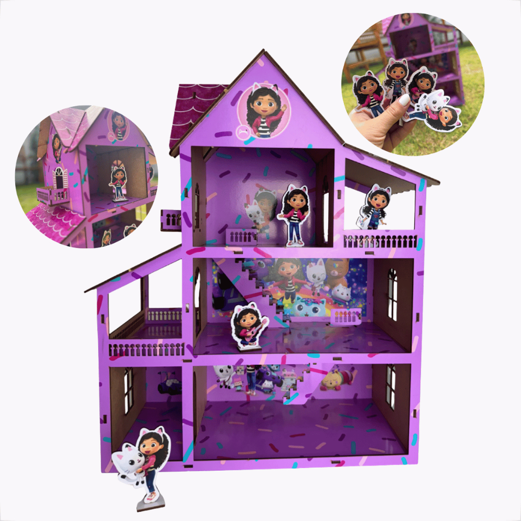 Casa Boneca Temática Gaby Casa Magica Adesivada 43x33cm  Acompanha Totem