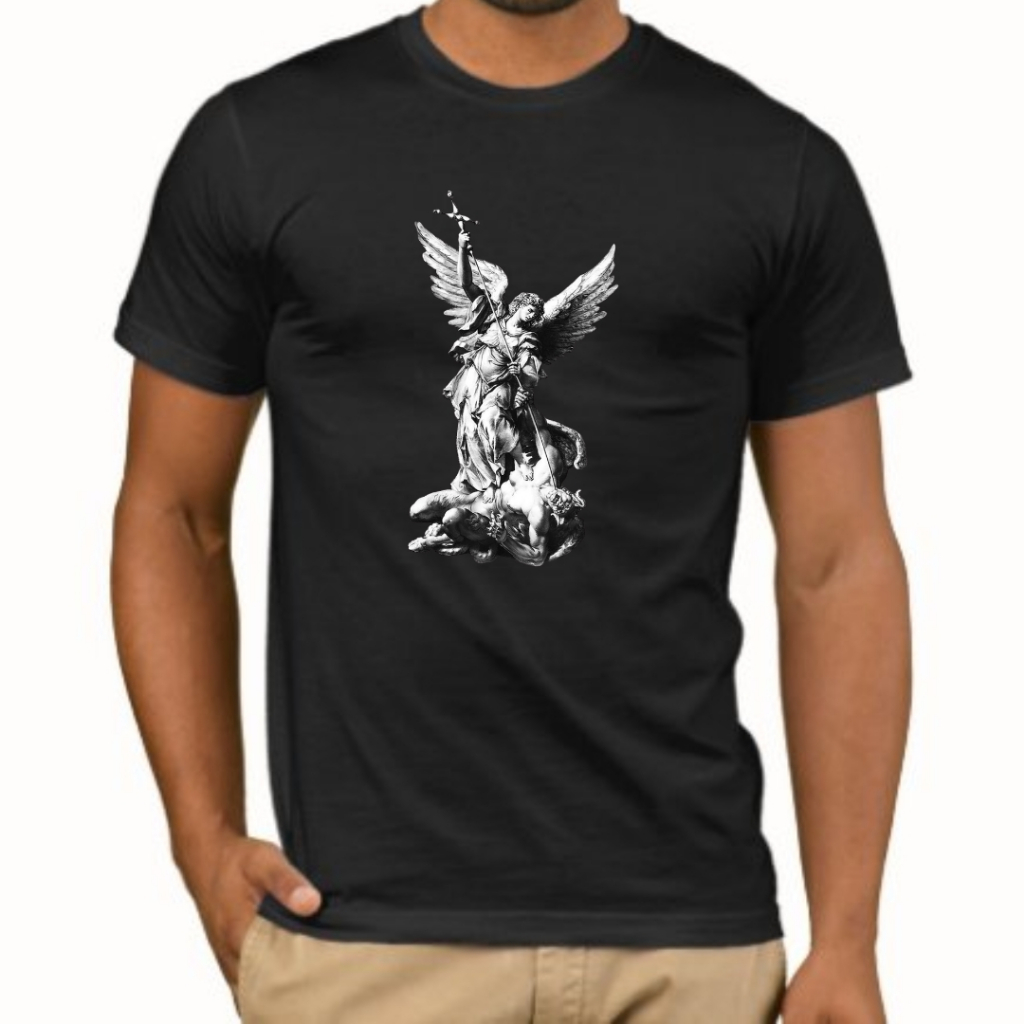 CAMISETA CATÓLICA SÃO MIGUEL ARCANJO IMAGEM PRETA E BRANCA MALHA PREMIUM MODELO 2