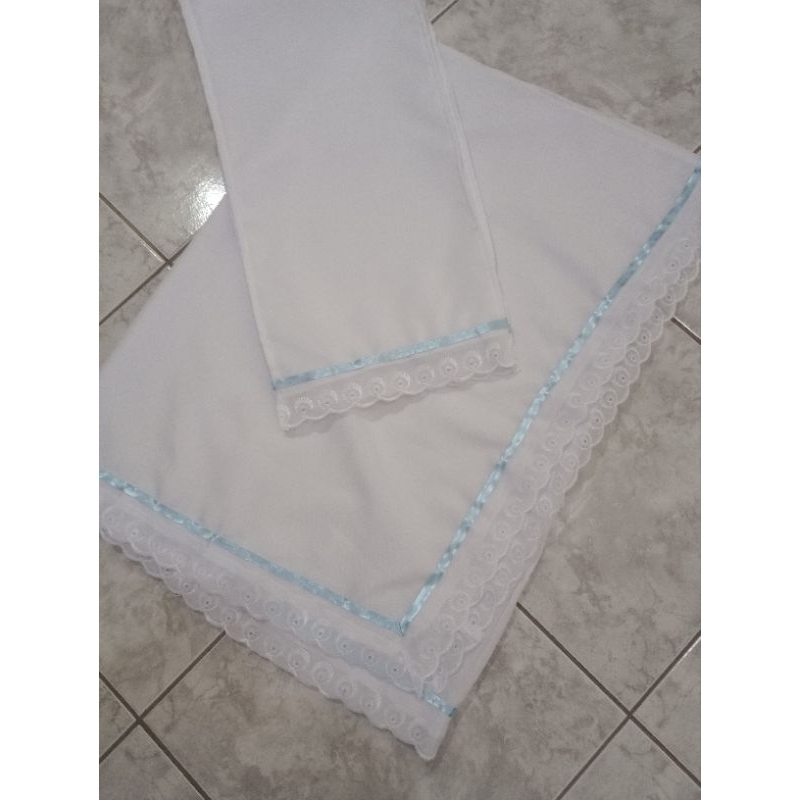 conjunto 2 peças umbanda e candomblé pano da costa e pano de cabeça bordado inglês fita azul clara(bebê)
