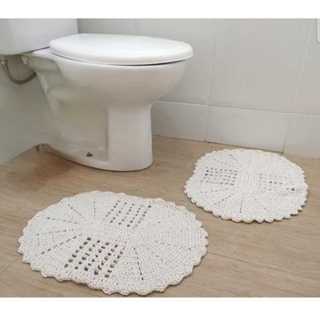 KIT 2 TAPETES EM CROCHÊ  52 X 40 ( escolha a cor no chat se quiser colorido ) ao comprar o kit ganha um lindo brinde. em Oferta na Shopee