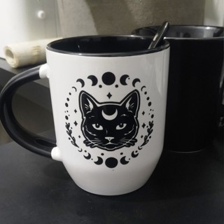 Caneca com Colher Interior e Alça Coloridos Gato Místico ou Caneca com fundo colorido Gato Místico
