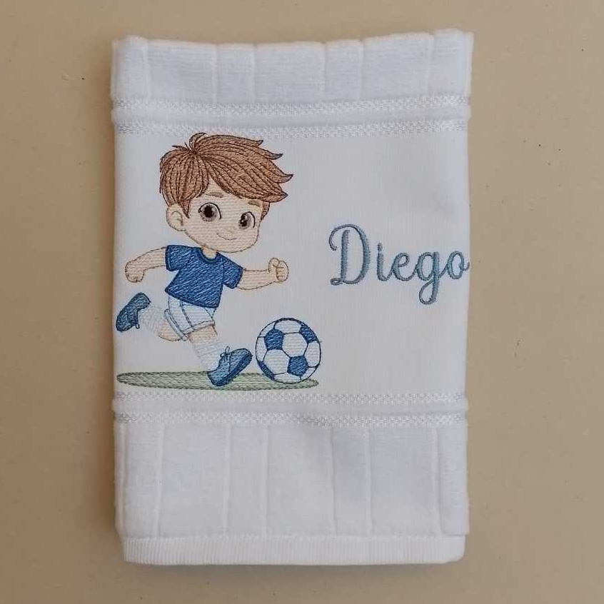 Toalhinha de Boca Personalizada  - Para Menino - Jogador de Futebol e Nome Bordado- Para Mão e Boca