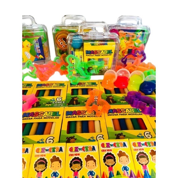 20 Maleta+ 20 Cortador Forminha + 20 Massinha De Modelar + 20 Geleca Slime + 20 Giz Mini Lembracinha em Oferta na Shopee