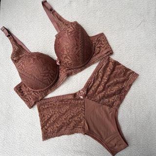 Conjunto Lingerie Carmen Plus Size Calcinha e Sutiã com Bojo Rendado Paleta Lateral Alça Reforçada em Oferta na Shopee