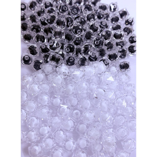 100 Quadradinho Acrílico com Miolo – Preto ou Branco em Oferta na Shopee