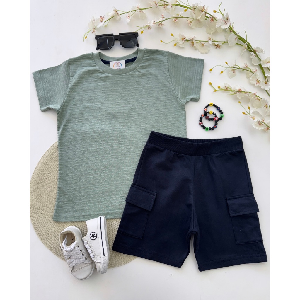 Conjunto Infantil Menino Camiseta Lisa Bermuda Moletinho Bege Verde Marrom Manga Curta Nicolas