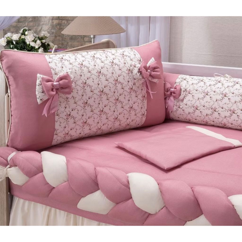 Kit Berço Americano 10 Peças Floral/Florzinha Detalhe Laço Lateral Trançado Menina + Saia de Berço