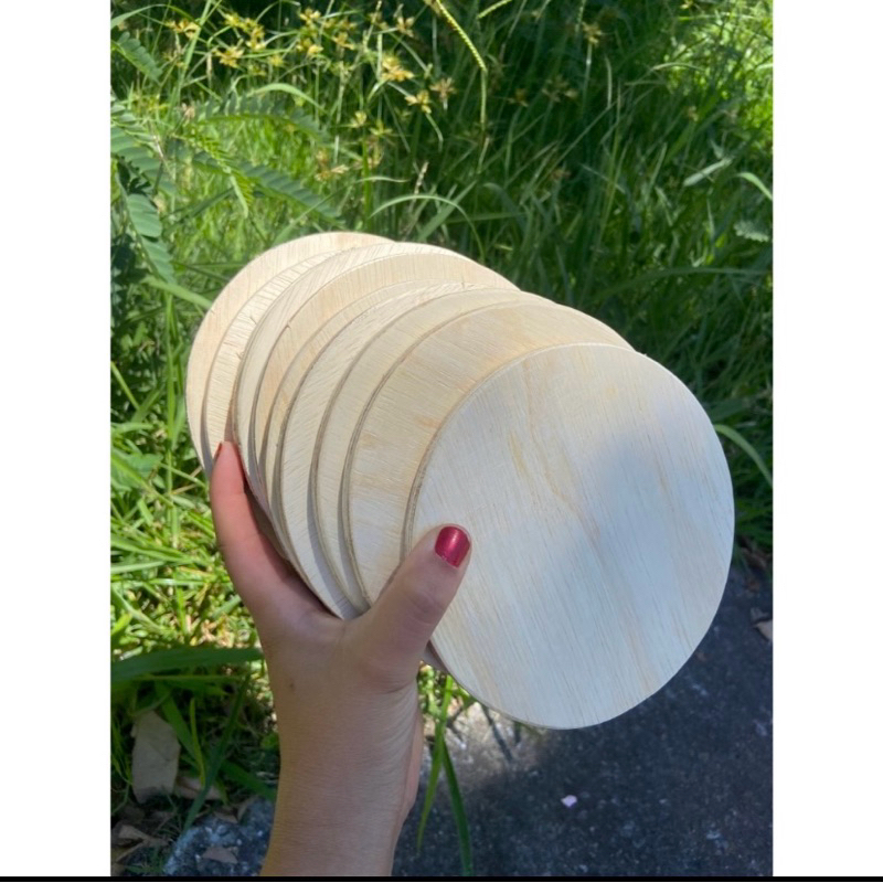 Placa Redonda Bolacha de Madeira 18 cm em Oferta na Shopee