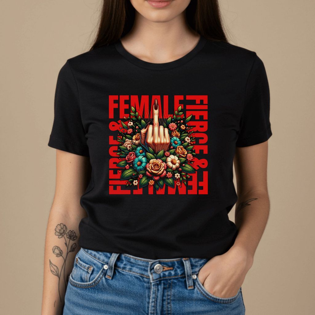 Camiseta Feminina Básica Estampada Palavra "Female" Estilo Minimalista Clean