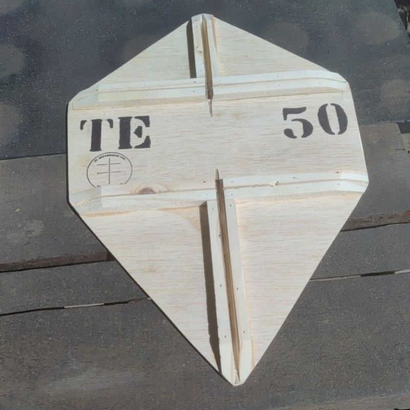 Forma   gabarito profissional para  produção de pipa modelo  Terremoto 50cm