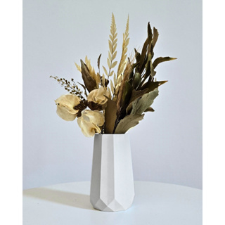 Arranjo De Flores Secas Decorativo Vaso Garrafa Losangos em Oferta na Shopee