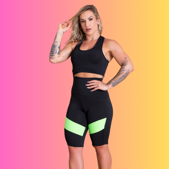 Conjunto Fitness Feminino Bermuda Cintura Alta Com Detalhe Recorte Perna E Top Nadador Liso Básico Academia RIQ Modas