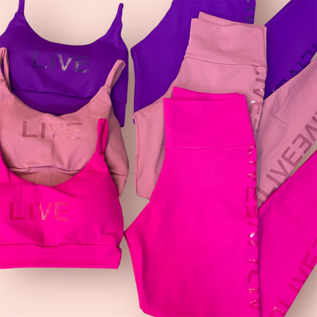 CONJUNTO CALÇA E TOP COM BOJO LETRAS FEMINO EM POLIAMIDA