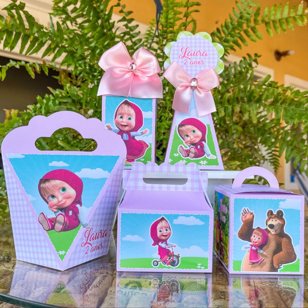Kit Personalizado Masha e o Urso /Enfeite de festa/Lembrancinha/Decoração/Festa Infantil/ Brinde
