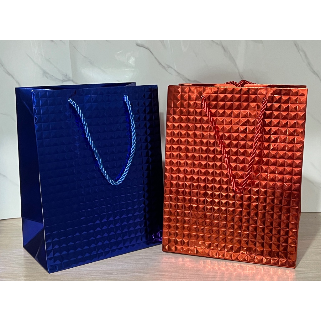 KIT com 2 Sacola Presente Acartonada 3D e Embalagem Bolsa Colorida Tam. P M G em Oferta na Shopee