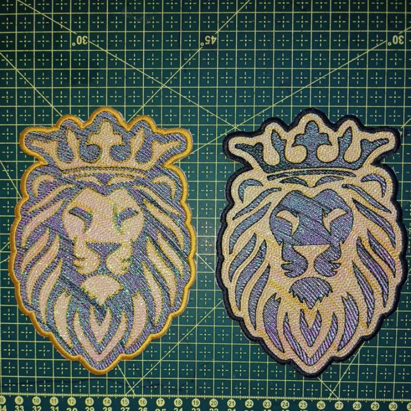 Patch bordado termocolante brilho Leão coroa