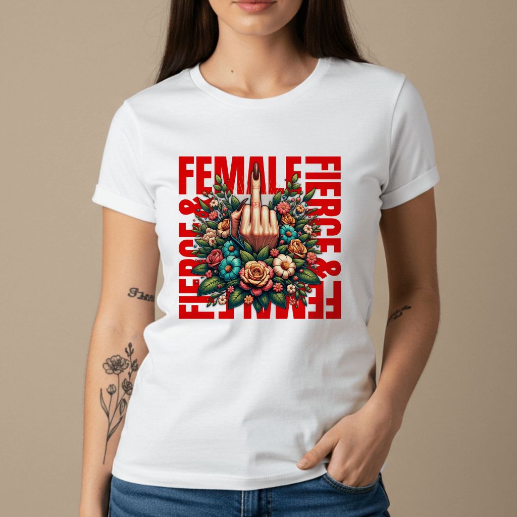 Camiseta Feminina Branca Feminista Floral Estampa Fierce & Female Atitude Rebelde