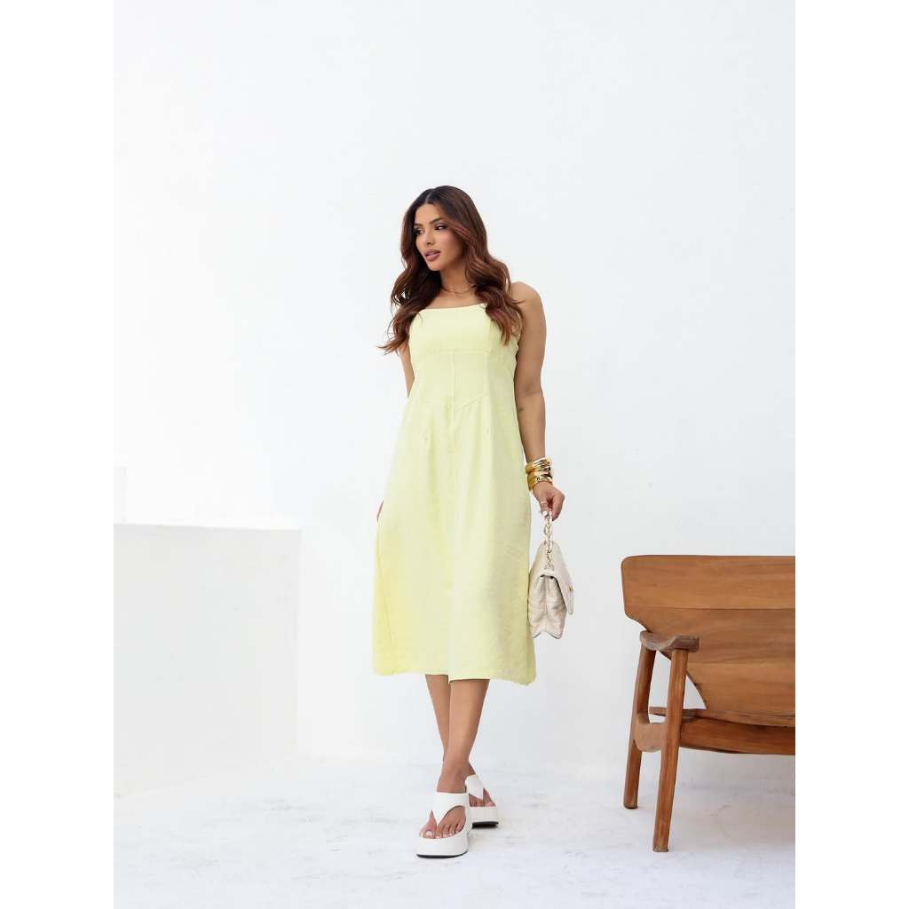 Vestido Midi Alfaiataria Sensorial Soltinho Evasê com Bojo e Alcinha Regulável