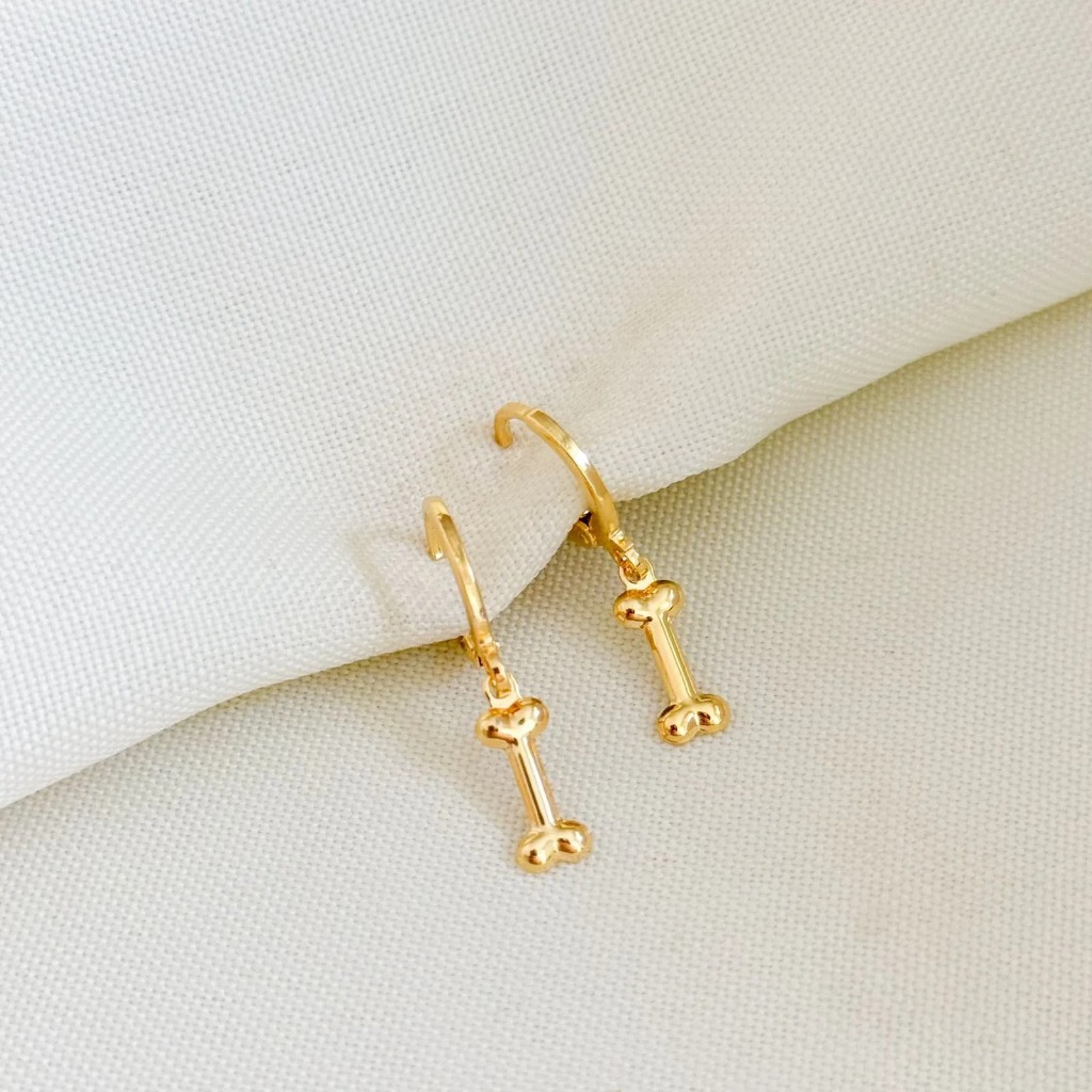 Brinco de Argola Feminino Osso Pet Delicado Ossinho Banhado a Ouro 18k ou Prata Anti Alérgico Brincos Acesórios Feminino