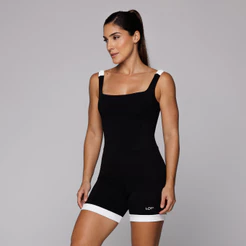 Macaquinho Poliamida Preto com Detalhes em Off White Fitness Feminino Academia Esportivo Coleção Duo