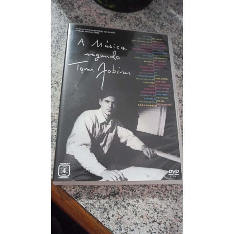DVD A Música Segundo Tom Jobim