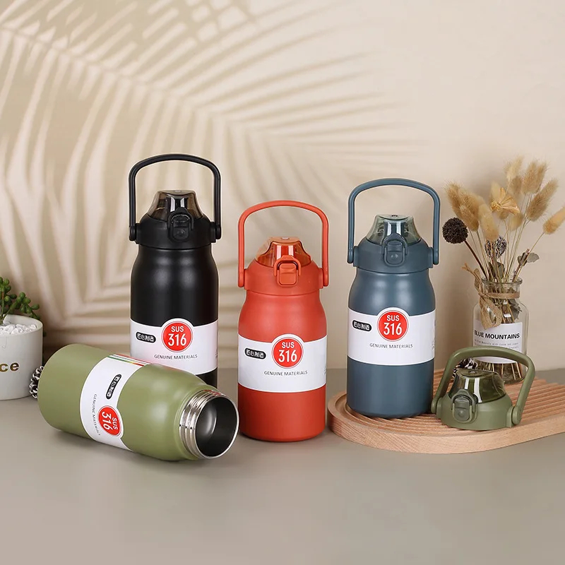 Garrafa Com Alça Para Transporte Fácil  Aço Inoxidável 900ml Térmica Prática Versátil Confortável em Oferta na Shopee