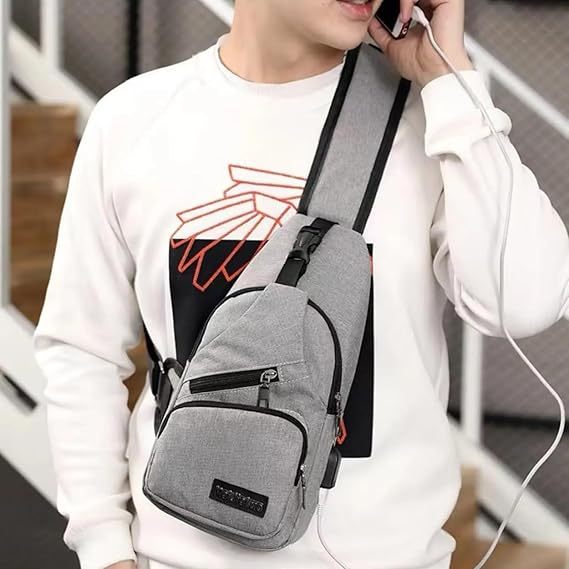 Mochila de Ombro Viagem Bag Entrada USB Ajustáveis Guardar Celular Carteira e Notebook confortável