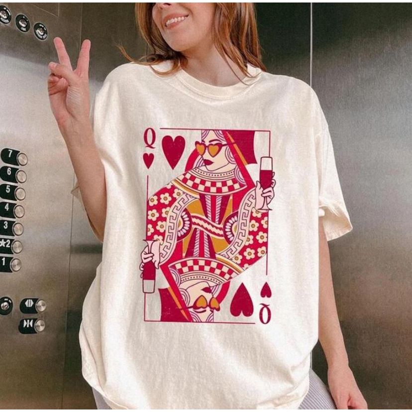 Camiseta Blusa Feminina Estampada Rainha De Copas 100% Algodão Gola Redonda Top Estilosa