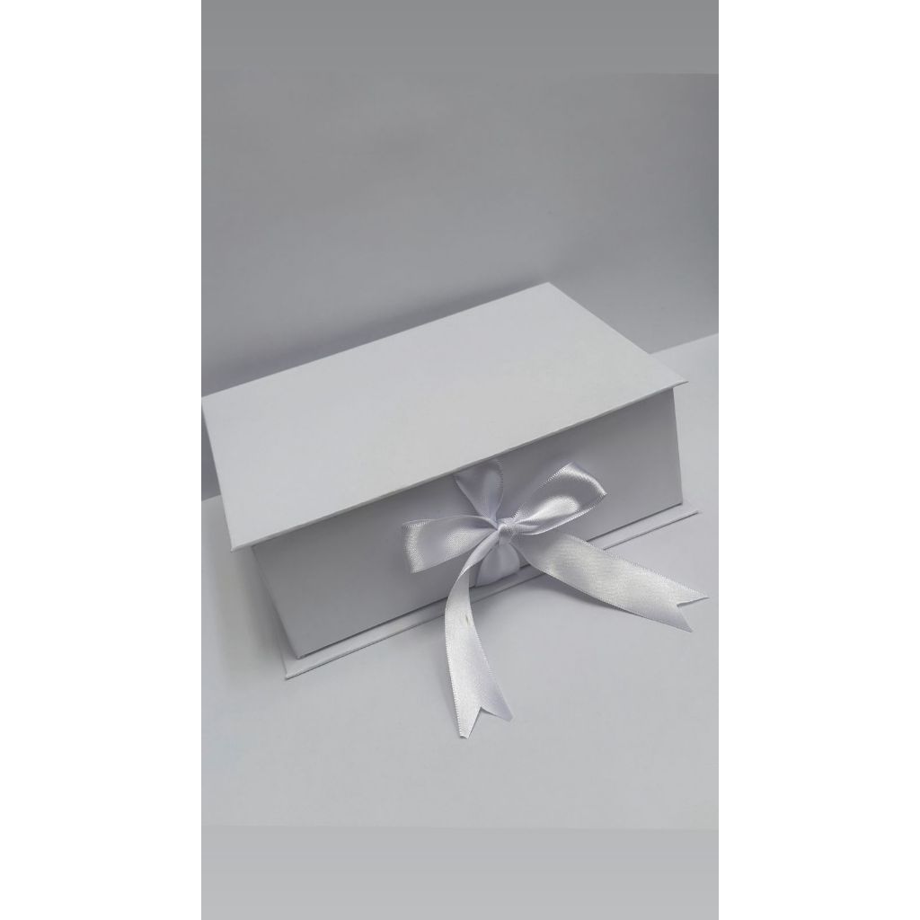 Caixa de presente 25x20x10, caixa cartonada em Oferta na Shopee