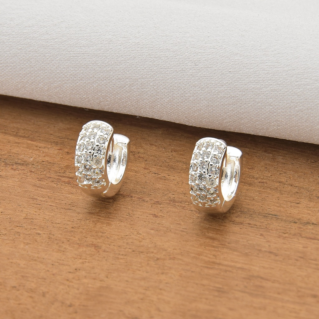 Brinco Argolinha Prata Cravejado Zircônia Banhado Ouro Branco Argola Segundo Furo em Oferta na Shopee