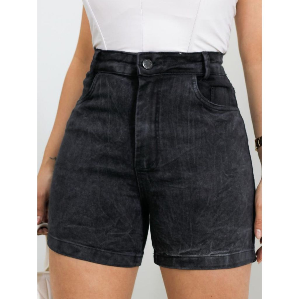 Shorts Feminino Preto Estonado com Lycra