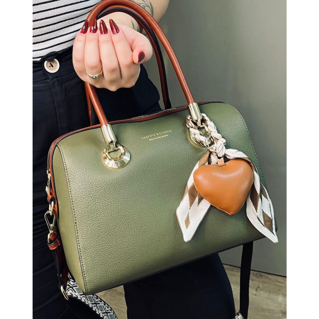 Bolsa Feminina Baú Luxuoso Veryrio Elegante Chaveiro Coração e Lenço Estampado Alça de Ombro e Transversal