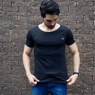 Camiseta Gola Canoa Azzda Básica Preto Algodão Masculina