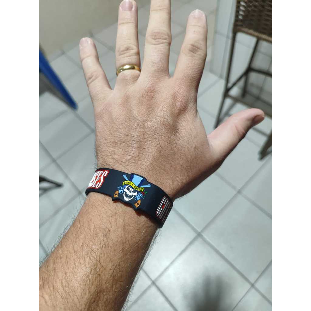PULSEIRA DE SILICONE GUNS N ROSES HARD ROCK ROCK N ROLL SLAHS AXL ROSE DUFF STEVE ADLER