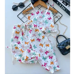 conjunto infantil menina calça cargo e cropped de alça estampado luxo