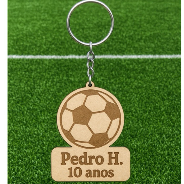 Chaveiro Personalizado Futebol em MDF com Nome e Idade | Lembrancinha de Aniversário Infantil Tema Futebol | Corte a Las