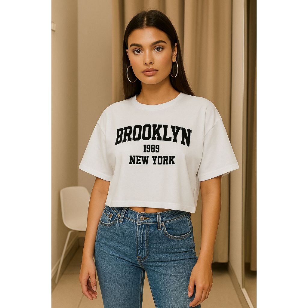 Cropped Brooklyn Oversized Feminino Camiseta Preta Estampa Urbana Estilosa