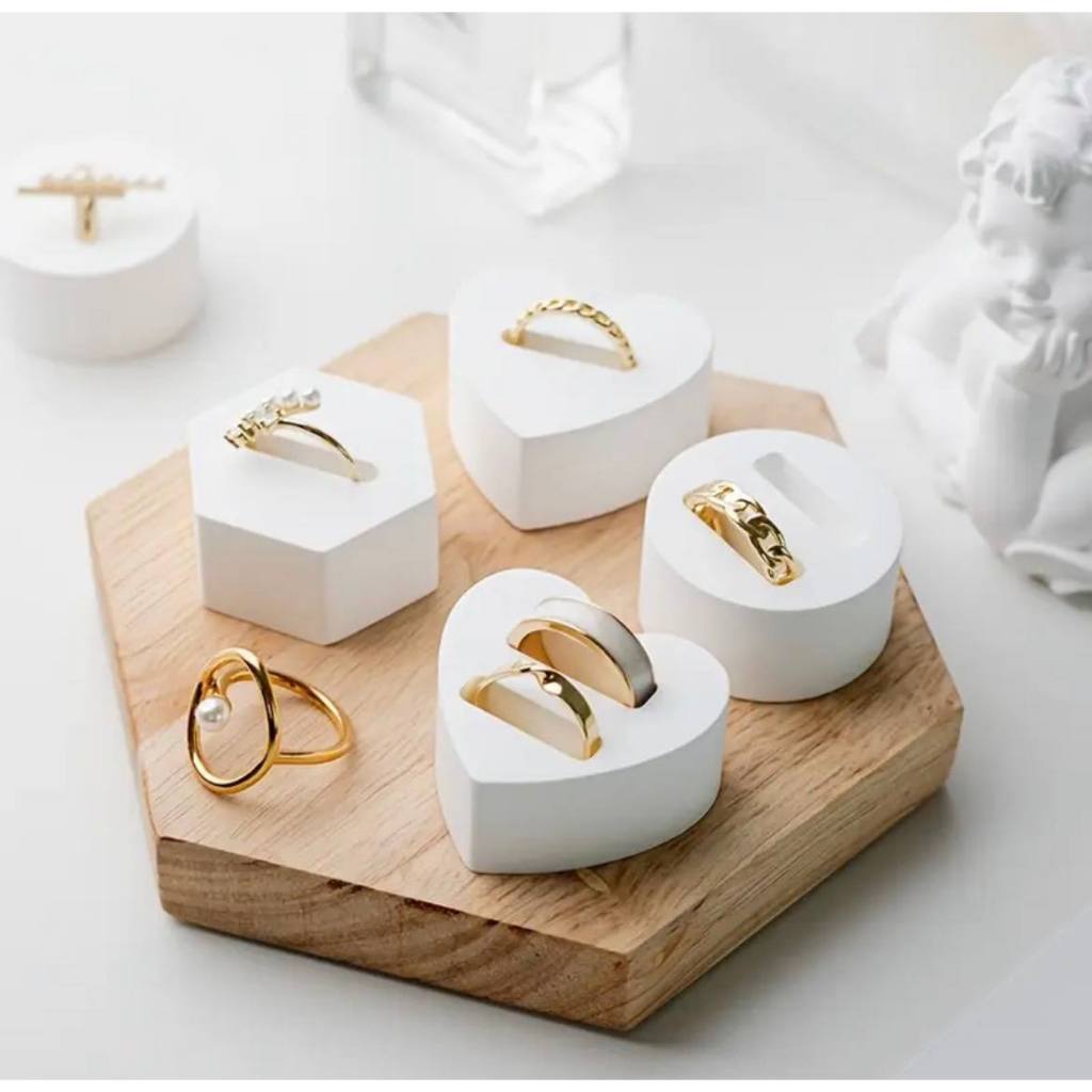 Kit 8 Expositor para Anéis em Formatos Variados – Suporte de Joias e Bijuterias Elegante