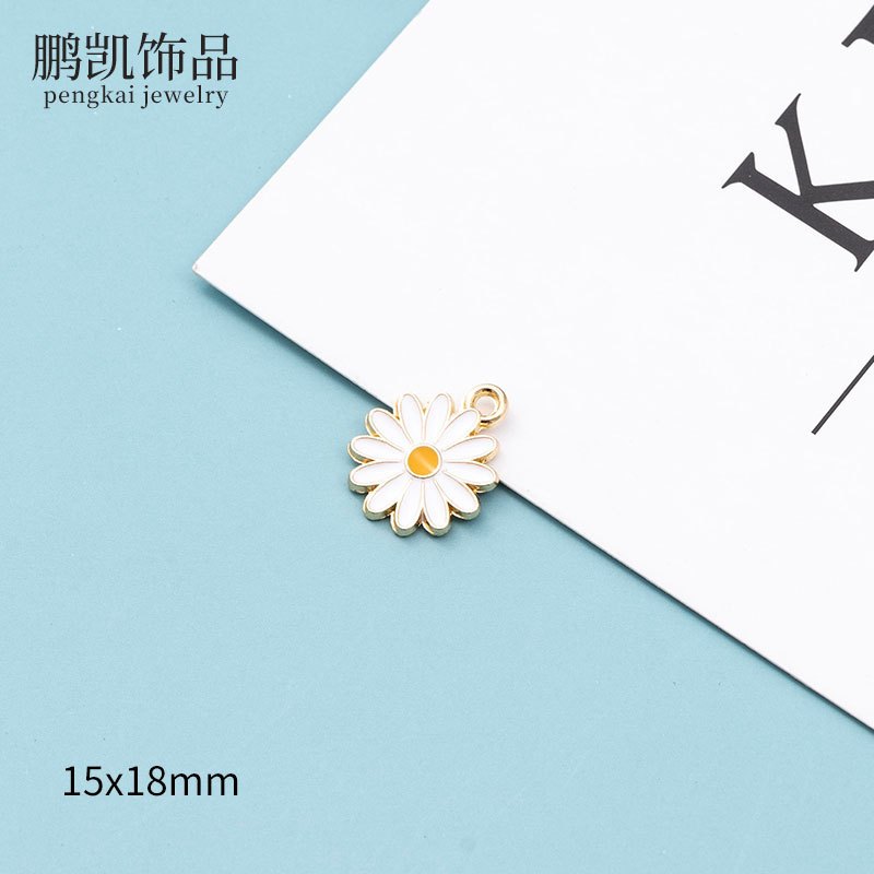 Pingente de flor branca em metal e plástico com 20 peças