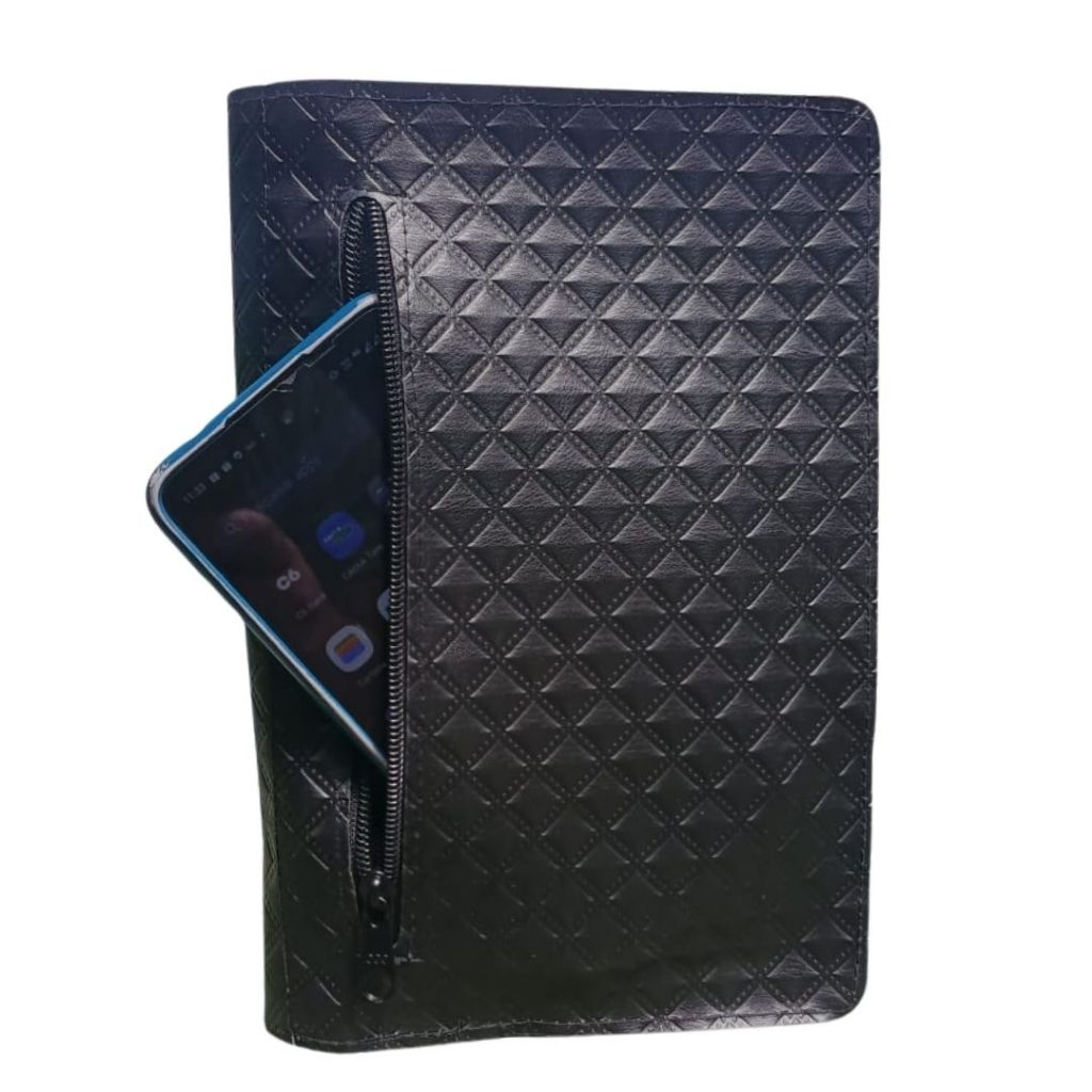 Capa para Bíblia de Estudo Grande com Zíper e Bolso Externo Couro Sintetico Especial Preta Lisa