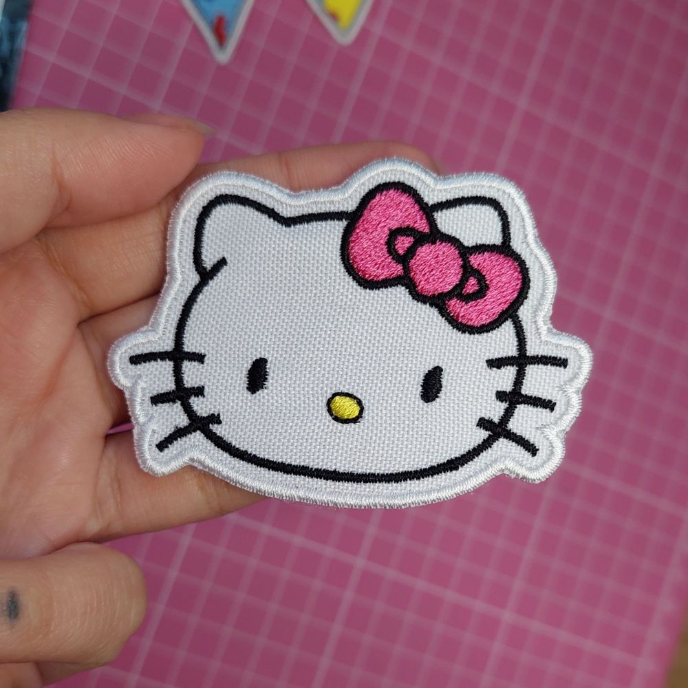 Patch Hello Kitty Sanrio Aplique Bordado Termocolante Cores Variadas em Oferta na Shopee