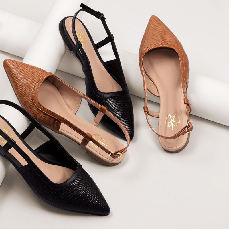 Sapatilha Slingback Napa Lizart Caramelo preta confortável bico fino