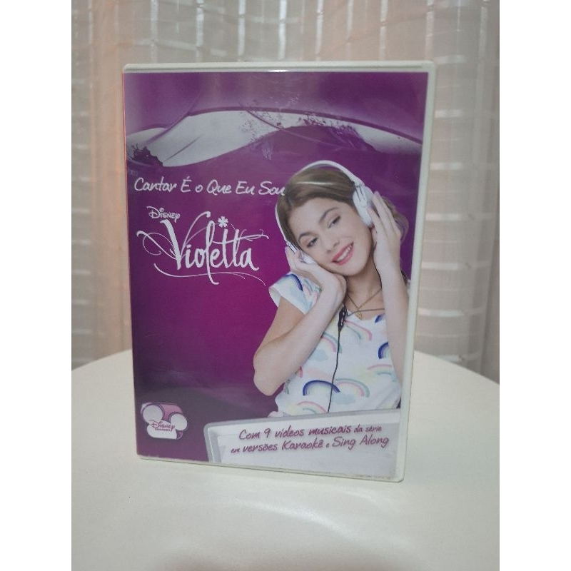 DVD original Disney Violetta - Cantar É O Que Eu Sou - Versões Karaokê e Sing Along - Usado em ótimo estado.