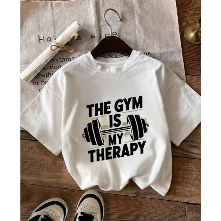 Camiseta Feminina "The Is My Relax"   Verde Vibrante Manga Curta Gola Redonda com Estampa de Haltere