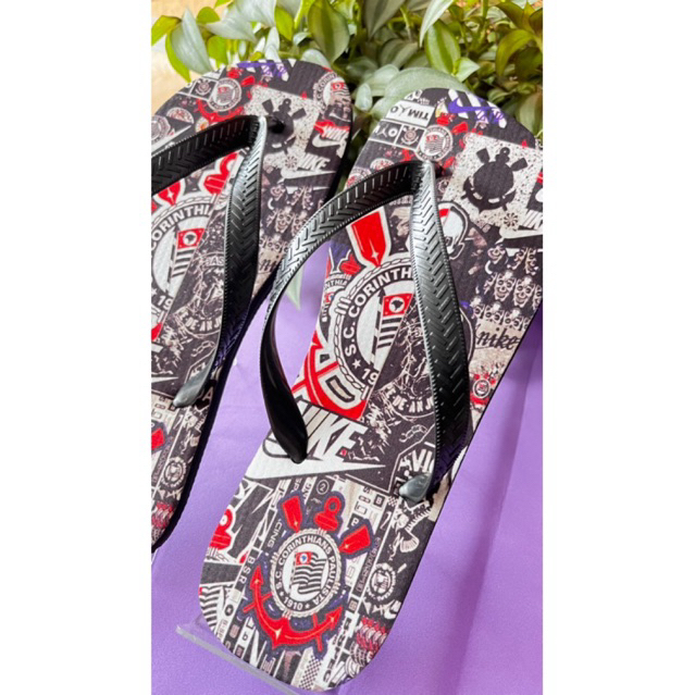 Chinelo Corinthians Personalizado – Torça com Estilo