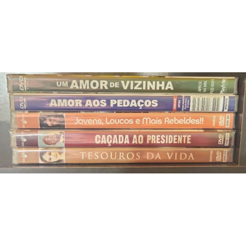 5 DVDs Lacrado -um amor de vizinha/amor aos pedaços/jovens, loucos e mais rebeldes!!/caçada ao presidente/tesourosdavida