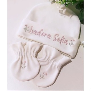 Touca e luva RN personalizada com nome bordado para bebe menino e menina em Oferta na Shopee