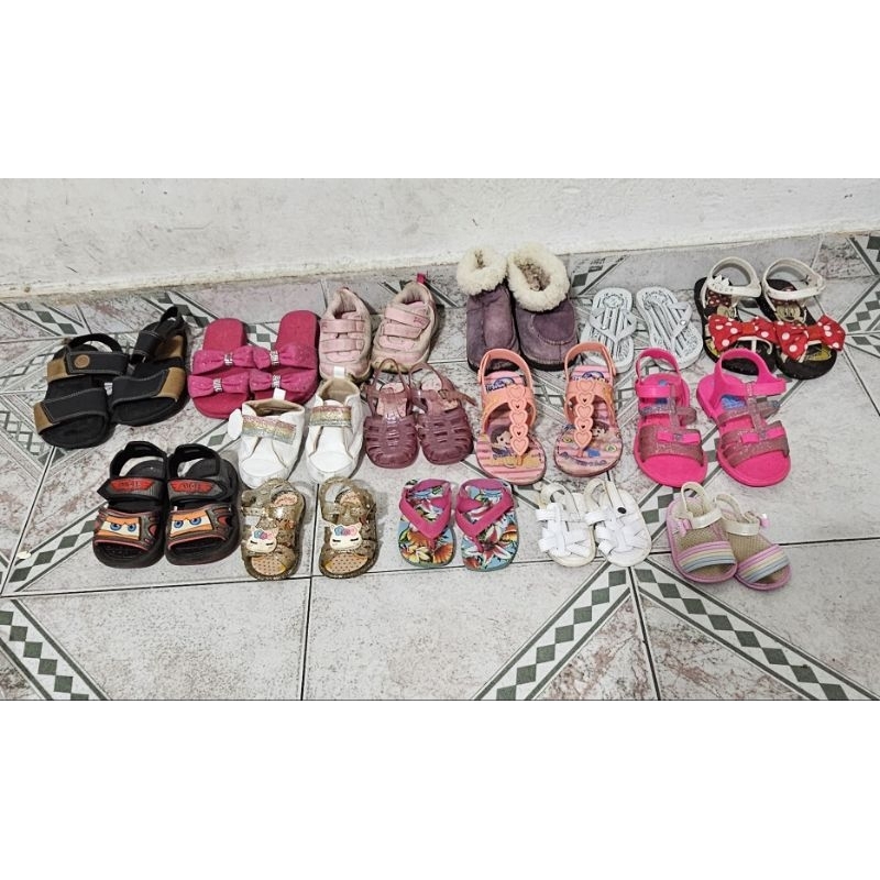 Lote com 15 Pares de Calçados Infantil Tamanho e Modelo Diversos Menina Menino 50032